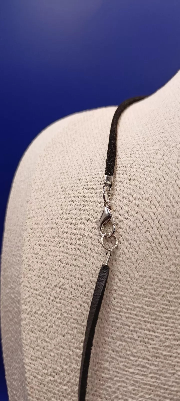 Collier avec pendentif en pierre Opale translucide Les Gemmes de l'Ursuya