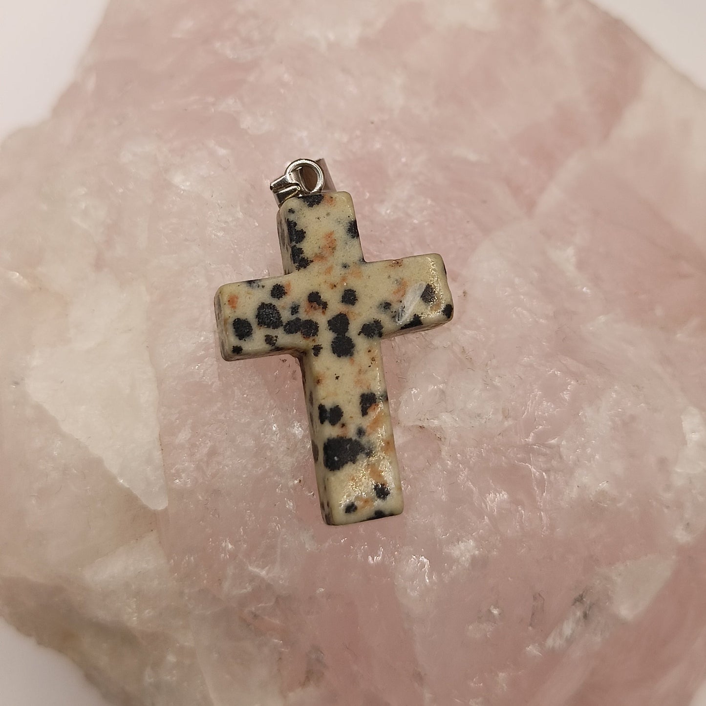 Collier pendentif en Pierre Naturelle Jaspe Dalmatien Croix Catholique
