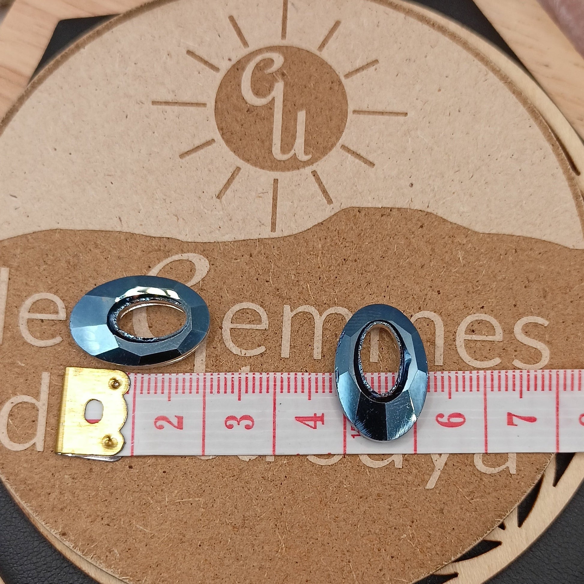 Boucles d'oreilles avec forme originale _ Interchangeables Les Gemmes de l'Ursuya