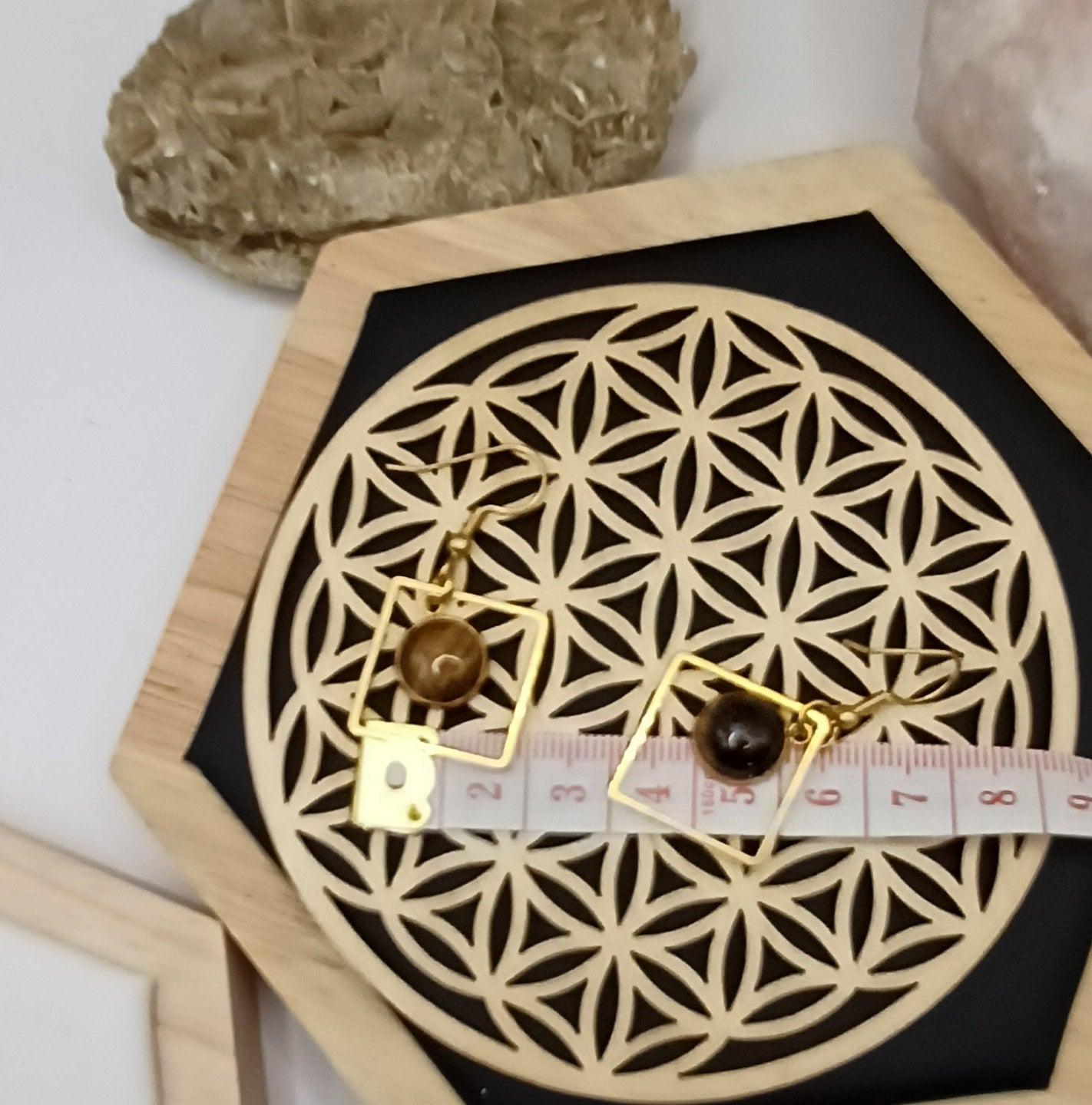 Boucles d’oreilles œil de tigre dorée – Acier Inoxydable | Les Gemmes de l’Ursuya Les Gemmes de l'Ursuya