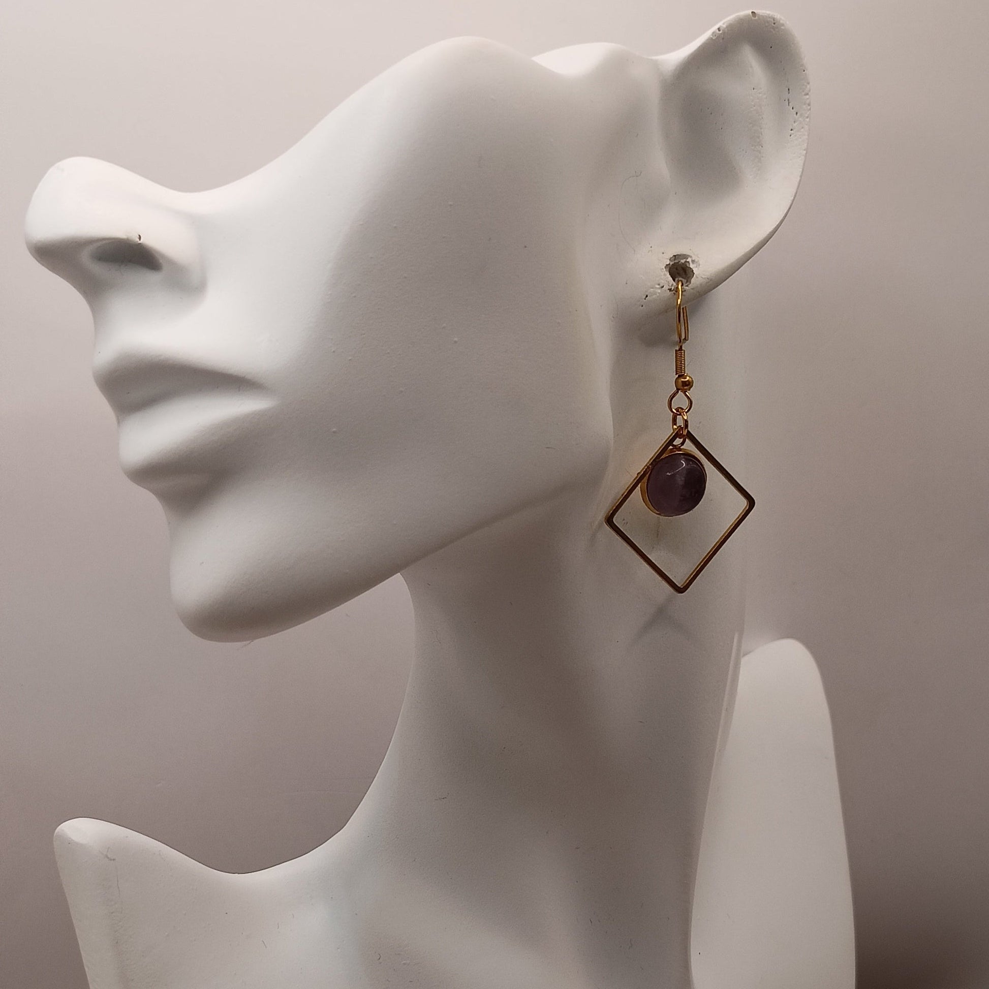 Boucles d’oreilles œil de tigre dorée – Acier Inoxydable | Les Gemmes de l’Ursuya Les Gemmes de l'Ursuya