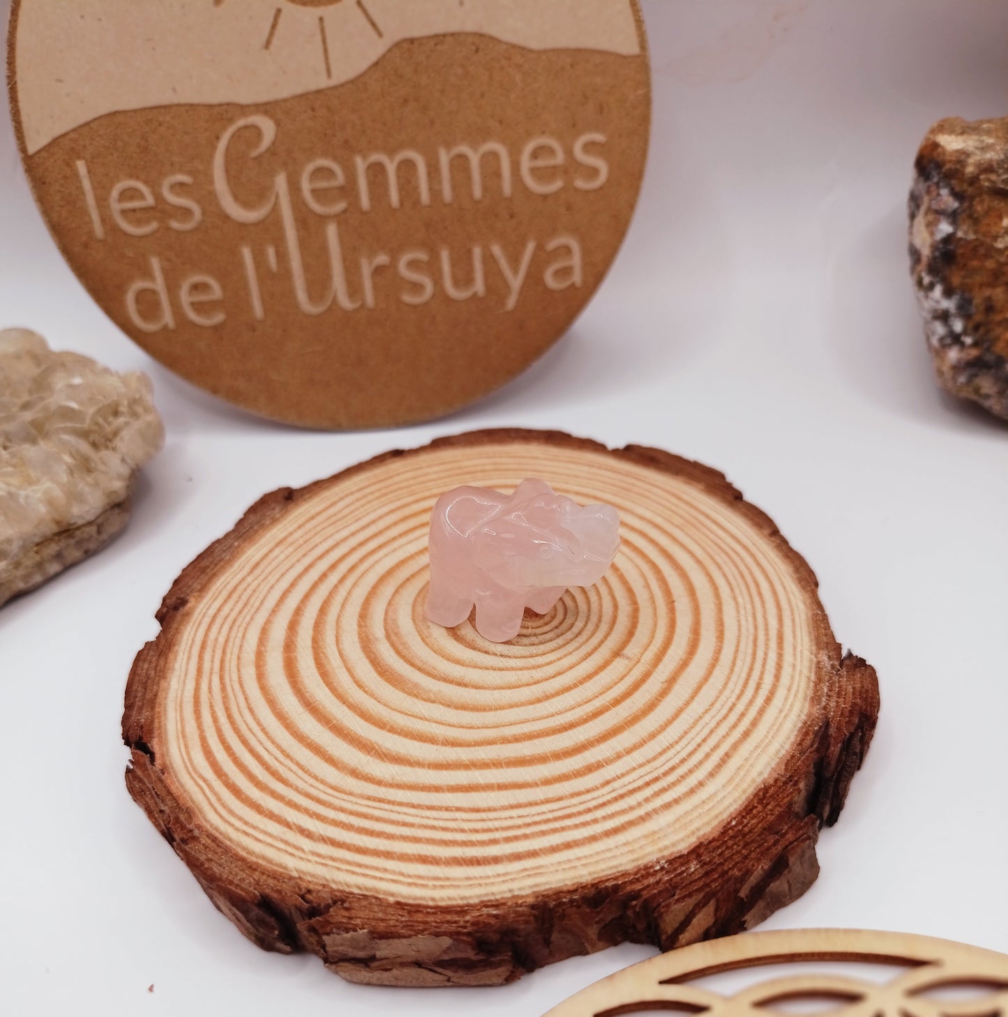 Statue, Quartz rose Pierre naturelle Polie Les Gemmes de l'Ursuya