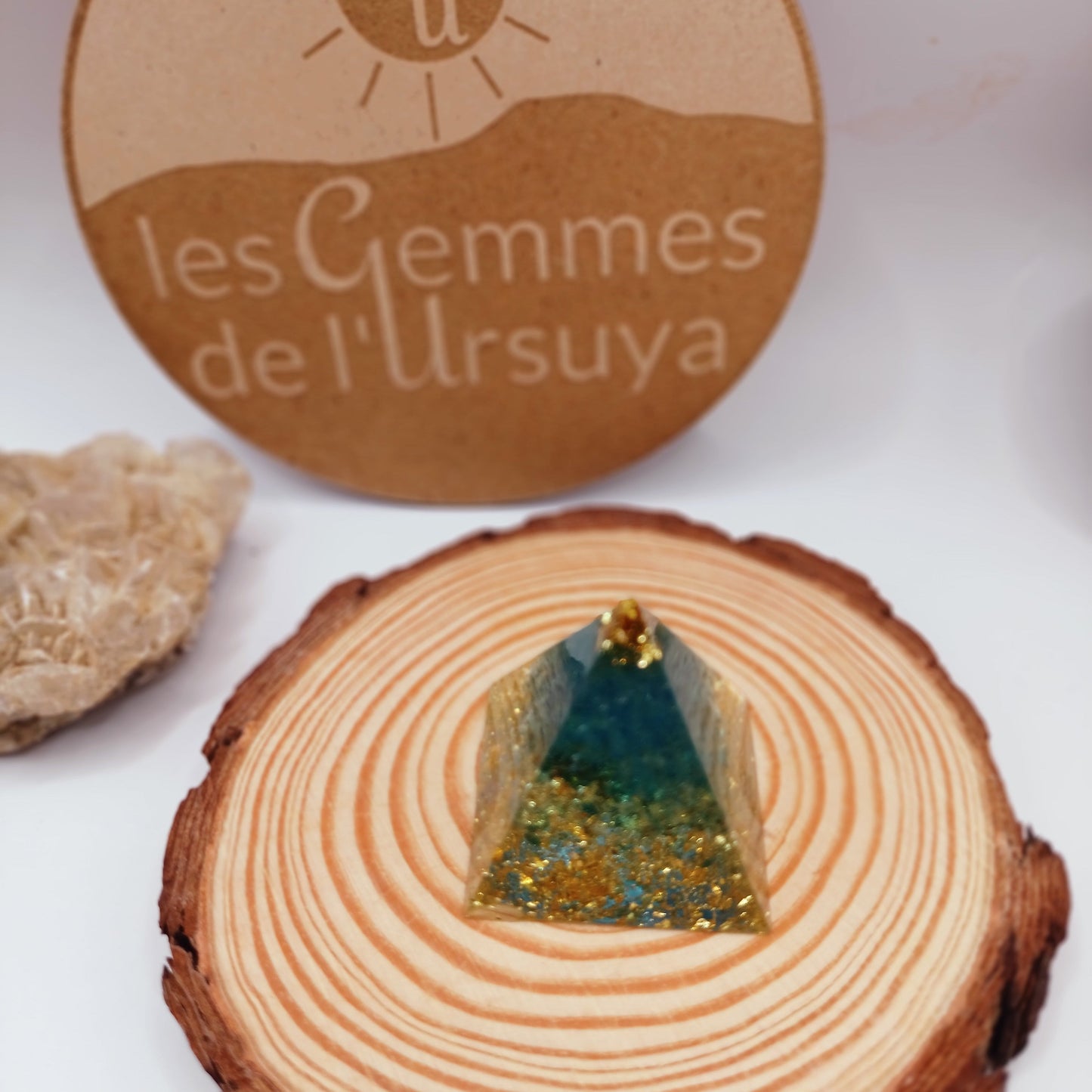 Statue en résine et pierre naturelle Les Gemmes de l'Ursuya