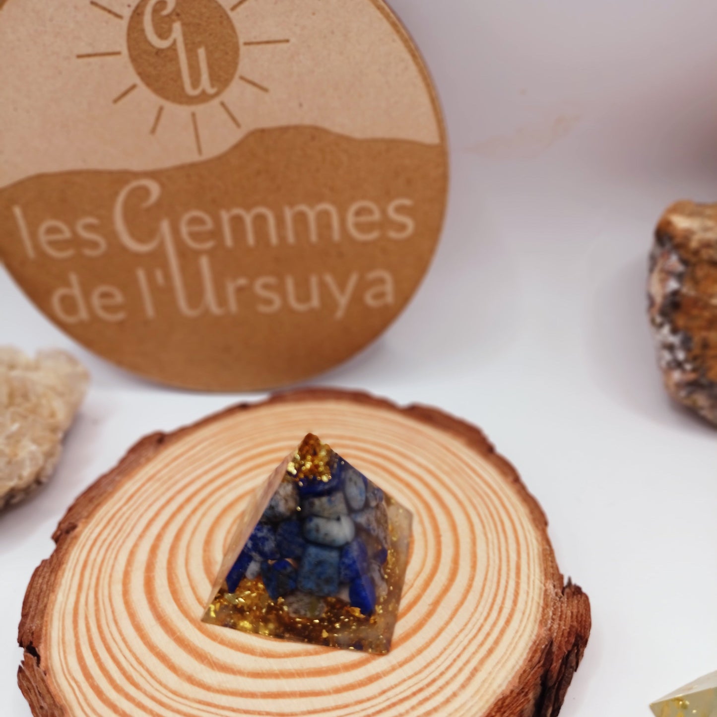 Statue en résine et pierre naturelle Les Gemmes de l'Ursuya