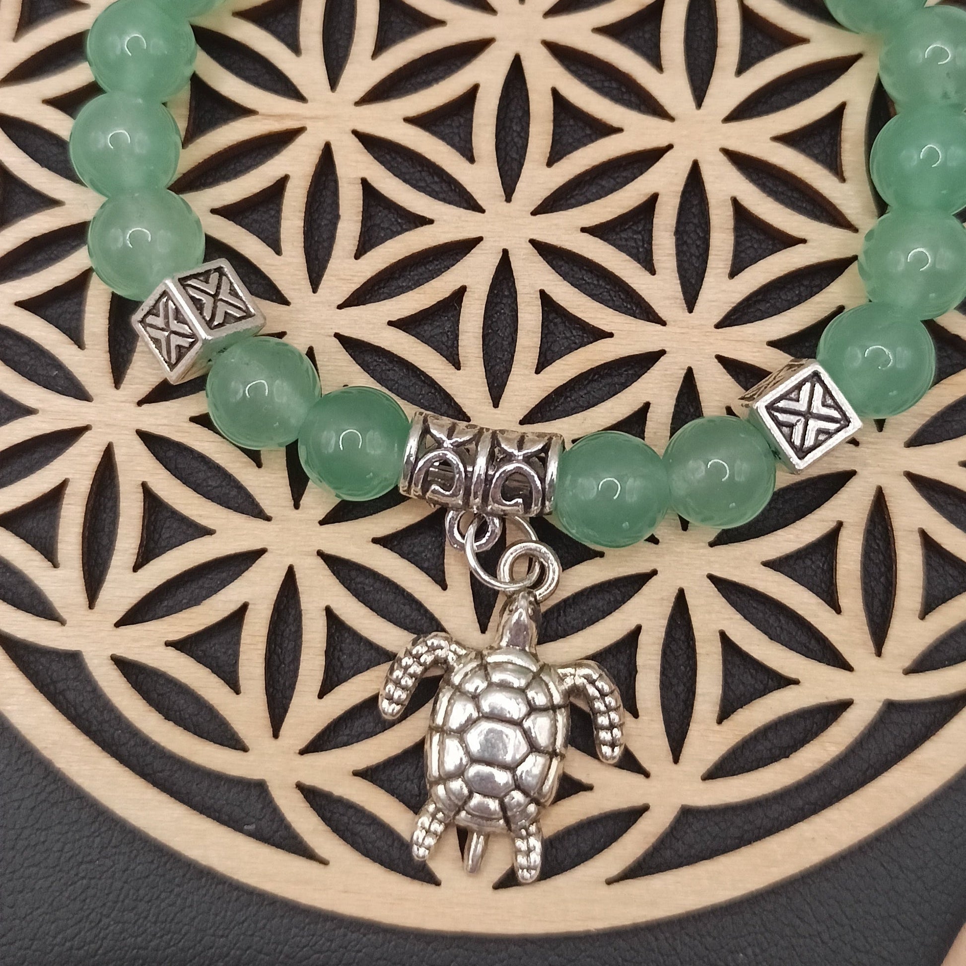 Bracelet en aventurine et pendentif tortue Les Gemmes de l'Ursuya
