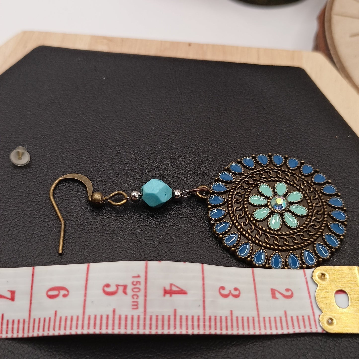 Boucles d'oreilles howlite turquoise fantaisie | Les Gemmes de l'Ursuya