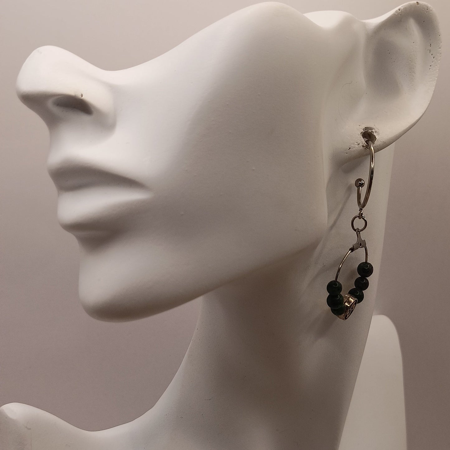 Boucles D'oreilles Fermoirs Argenté Et Zoisite Verte Naturelle Lauburu Basque