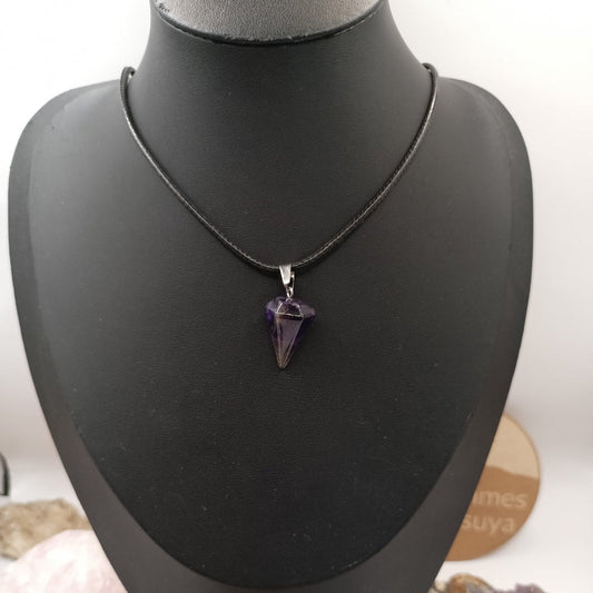 Collier avec Pendentif en pierre naturelle Améthyste Les Gemmes de l'Ursuya