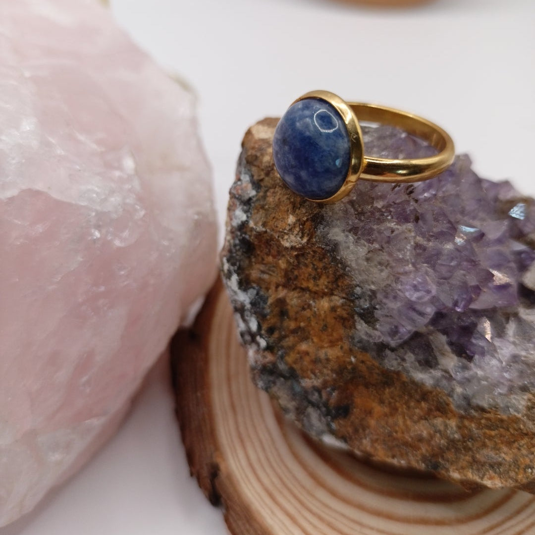 Bague monture ajustable avec pierre Sodalite Les Gemmes de l'Ursuya