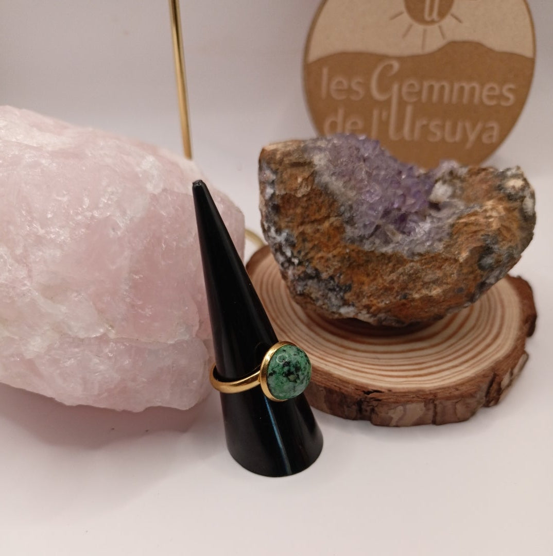 Bague monture ajustable avec pierre naturelle zosite Les Gemmes de l'Ursuya
