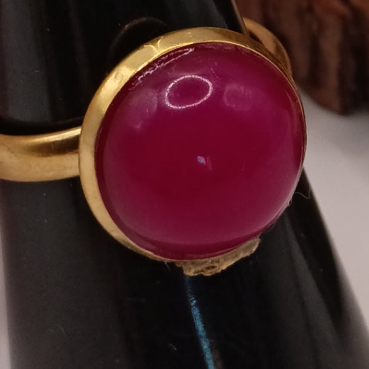 Bague monture ajustable avec pierre synthétique rubis corindon Les Gemmes de l'Ursuya