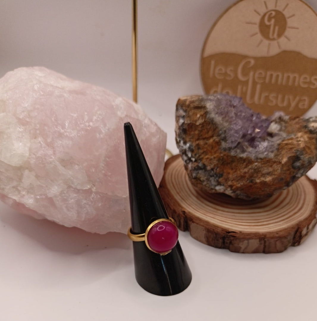 Bague monture ajustable avec pierre synthétique rubis corindon Les Gemmes de l'Ursuya