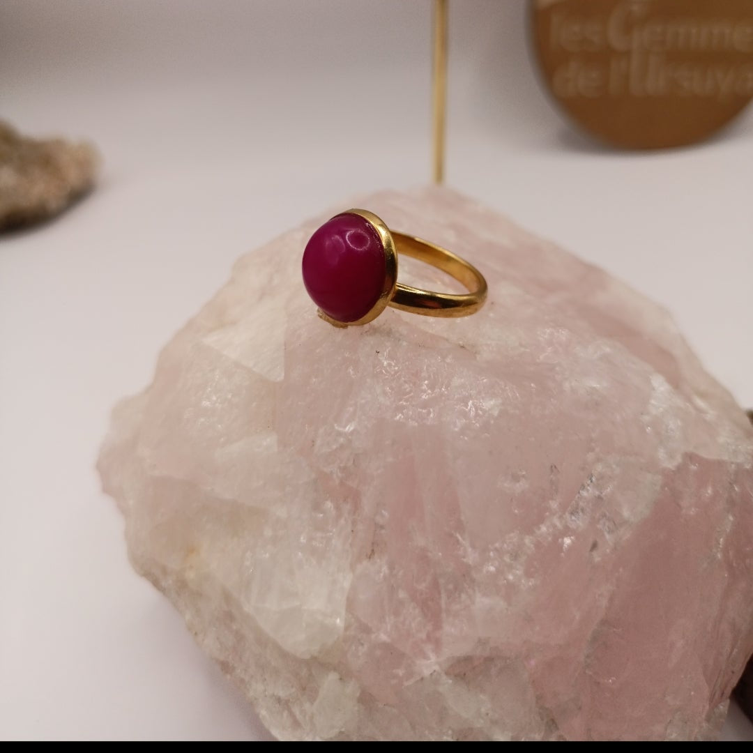 Bague monture ajustable avec pierre synthétique rubis corindon Les Gemmes de l'Ursuya