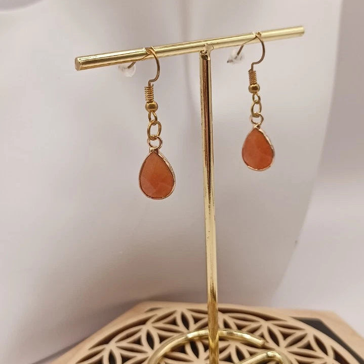 Boucles d’oreilles pierre naturelle aventurine orange – fantaisie dorée dormeuses Les Gemmes de l'Ursuya