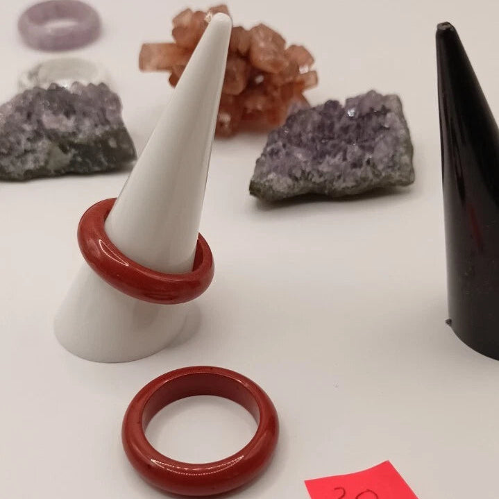 Bague forme d'anneau en pierre naturelle Jaspe rouge T20