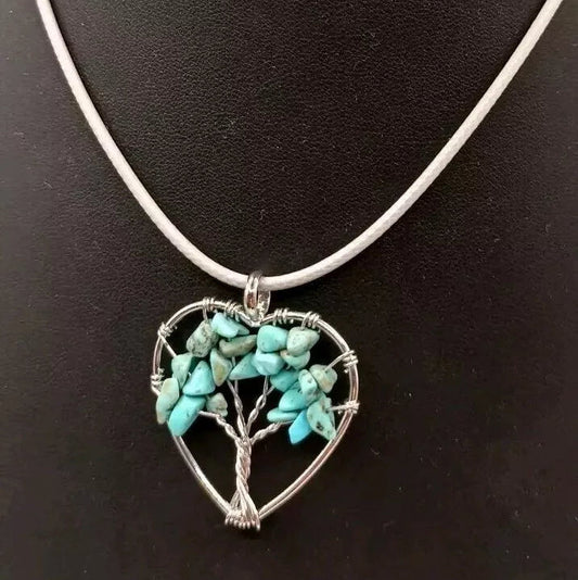 Collier cordon avec pendentif en Pierre Naturelle Holwite Turquoise, noire, rouge Les Gemmes de l'Ursuya