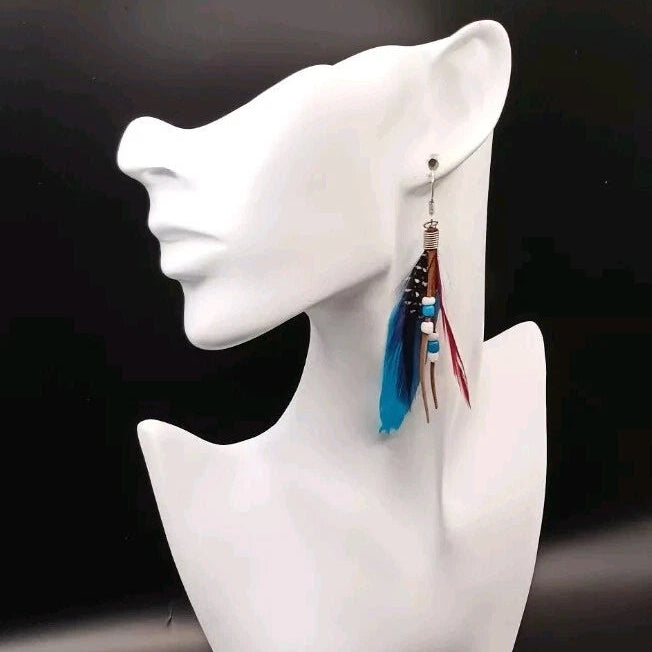 Boucles D'oreilles Pierre Naturelle Aventurine Verte Et Plume Dépareillés Les Gemmes de l'Ursuya
