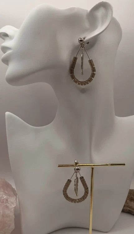 Boucles D'oreilles En Pierre Naturelle Quartz Fumé Et Plume