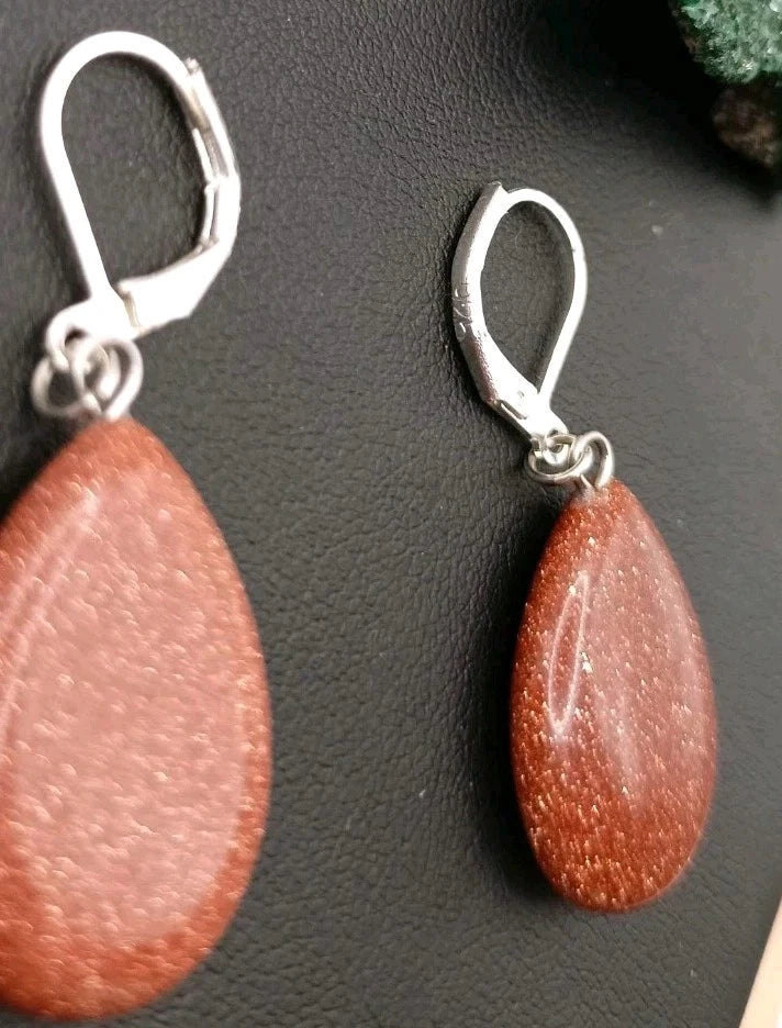 Boucles D'oreilles Argent Marron Brillant Pierre Du Soleil Forme Goutte