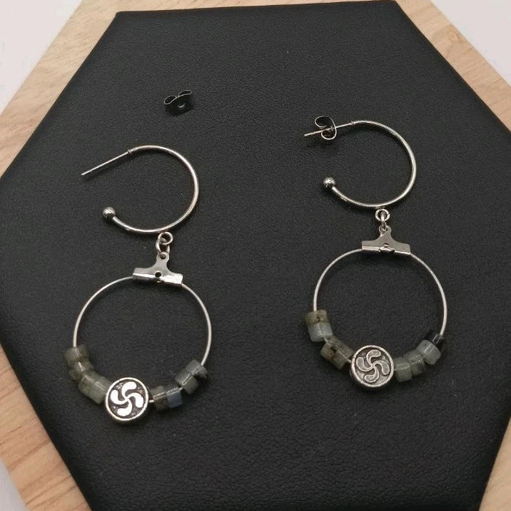 Boucles D'oreilles Pierre Naturelle Labradorite Et Lauburu Croix Basque Les Gemmes de l'Ursuya
