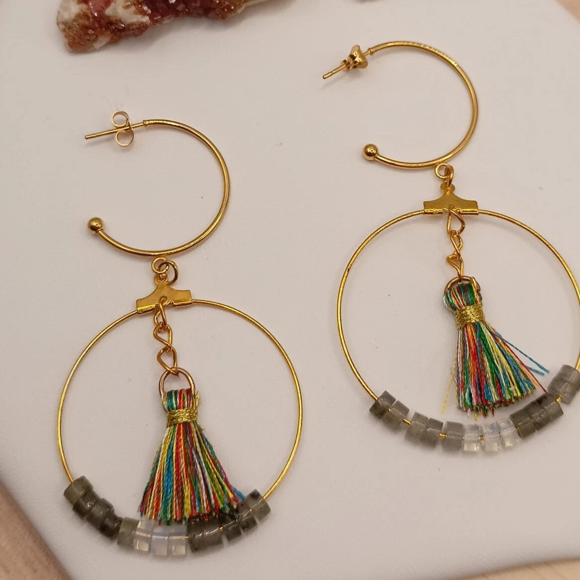 Boucles D'oreilles Pierre Naturelle Labradorite Grise Et Opaline Pom-pom