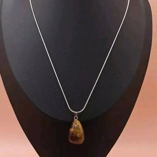 Collier avec pendentif en pierre naturelle Oeil De Tigre 🐯 Les Gemmes de l'Ursuya