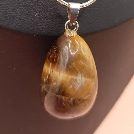 Collier avec pendentif en pierre naturelle Oeil De Tigre 🐯 Les Gemmes de l'Ursuya