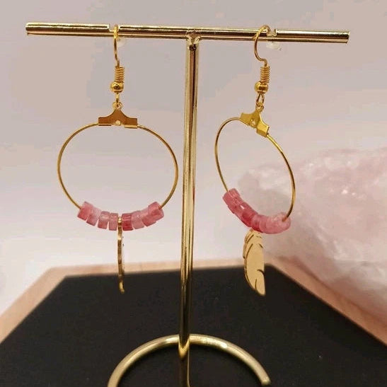 Boucles D'oreilles Pierre Naturelle Quartz Rose Plume Dorée Les Gemmes de l'Ursuya