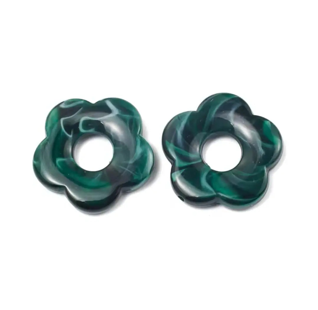 Boucles d'oreille avec grande fleurs en résine _ Interchangeables Les Gemmes de l'Ursuya