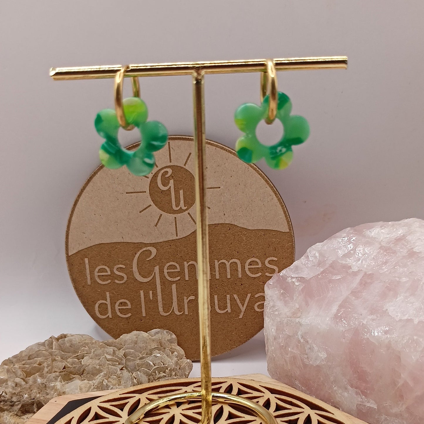 Boucles d'oreilles avec petites fleurs en résine _ Interchangeables Les Gemmes de l'Ursuya