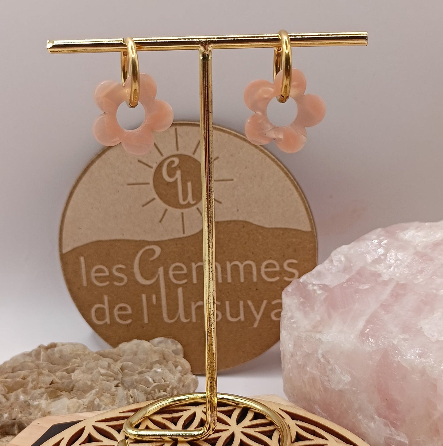 Boucles d'oreilles avec petites fleurs en résine _ Interchangeables Les Gemmes de l'Ursuya