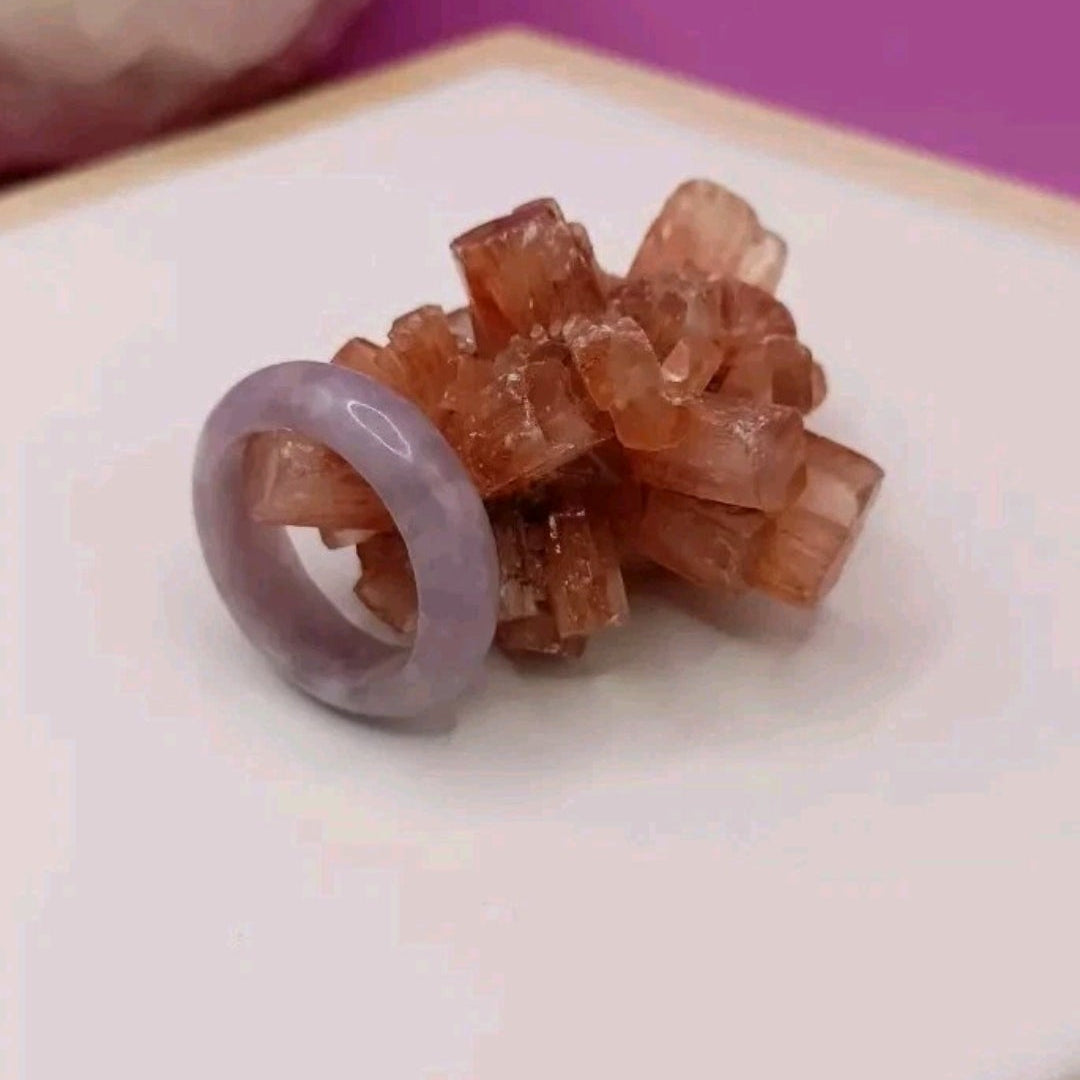 Bague forme d'anneau en pierre naturelle lepidolite Les Gemmes de l'Ursuya