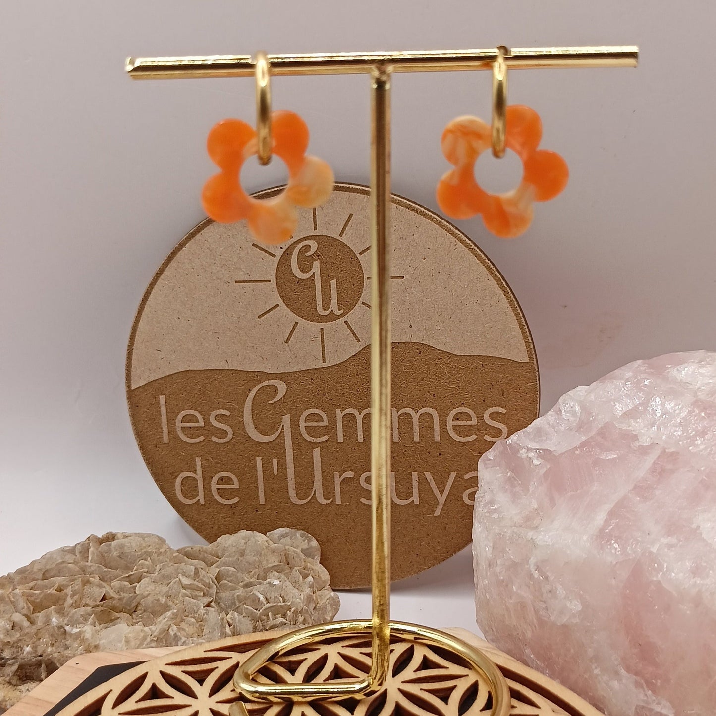 Boucles d'oreilles avec petites fleurs en résine _ Interchangeables Les Gemmes de l'Ursuya