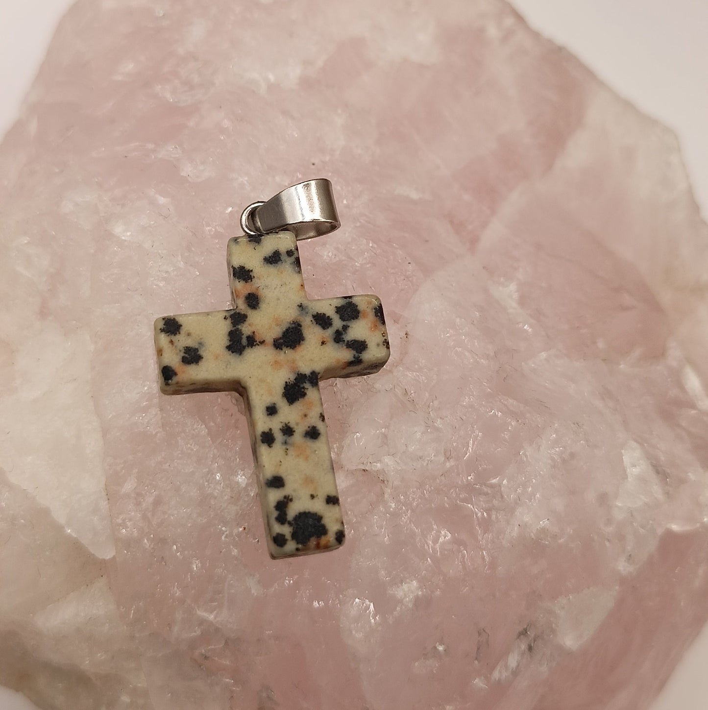 Collier pendentif en Pierre Naturelle Jaspe Dalmatien Croix Catholique