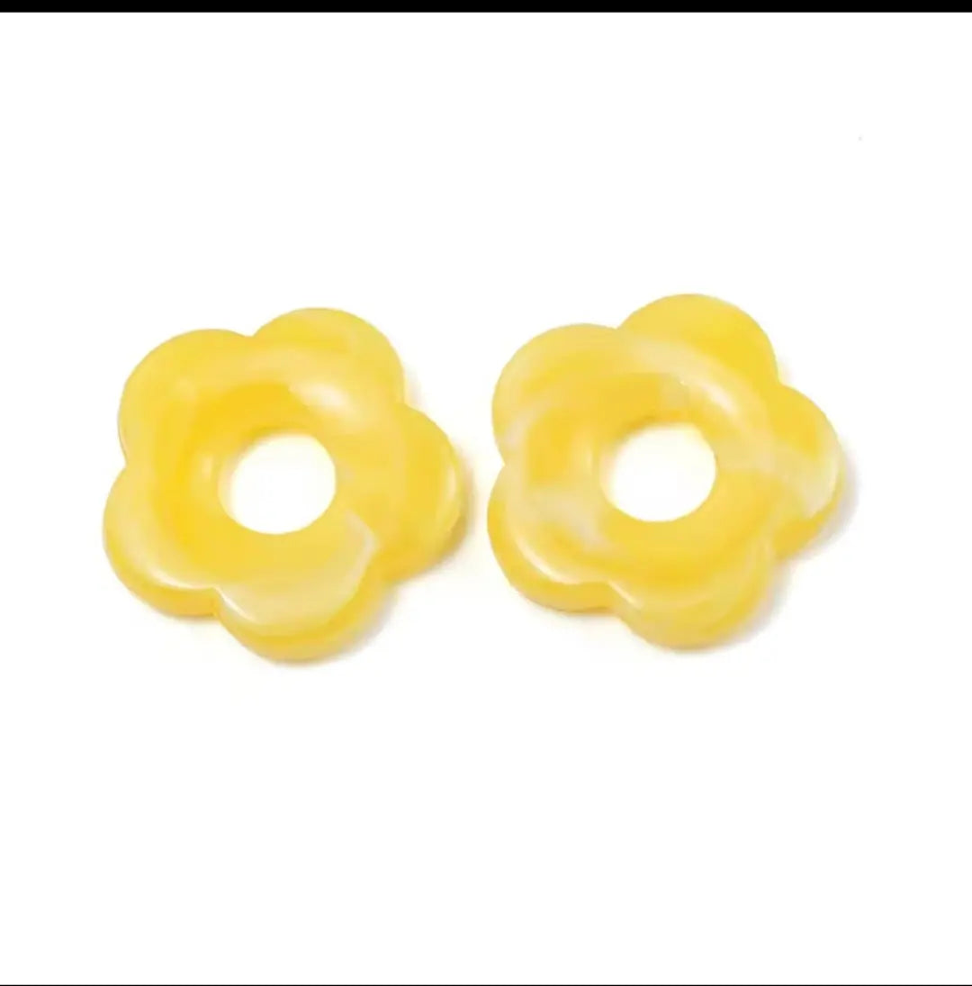 Boucles d'oreille avec grande fleurs en résine _ Interchangeables Les Gemmes de l'Ursuya