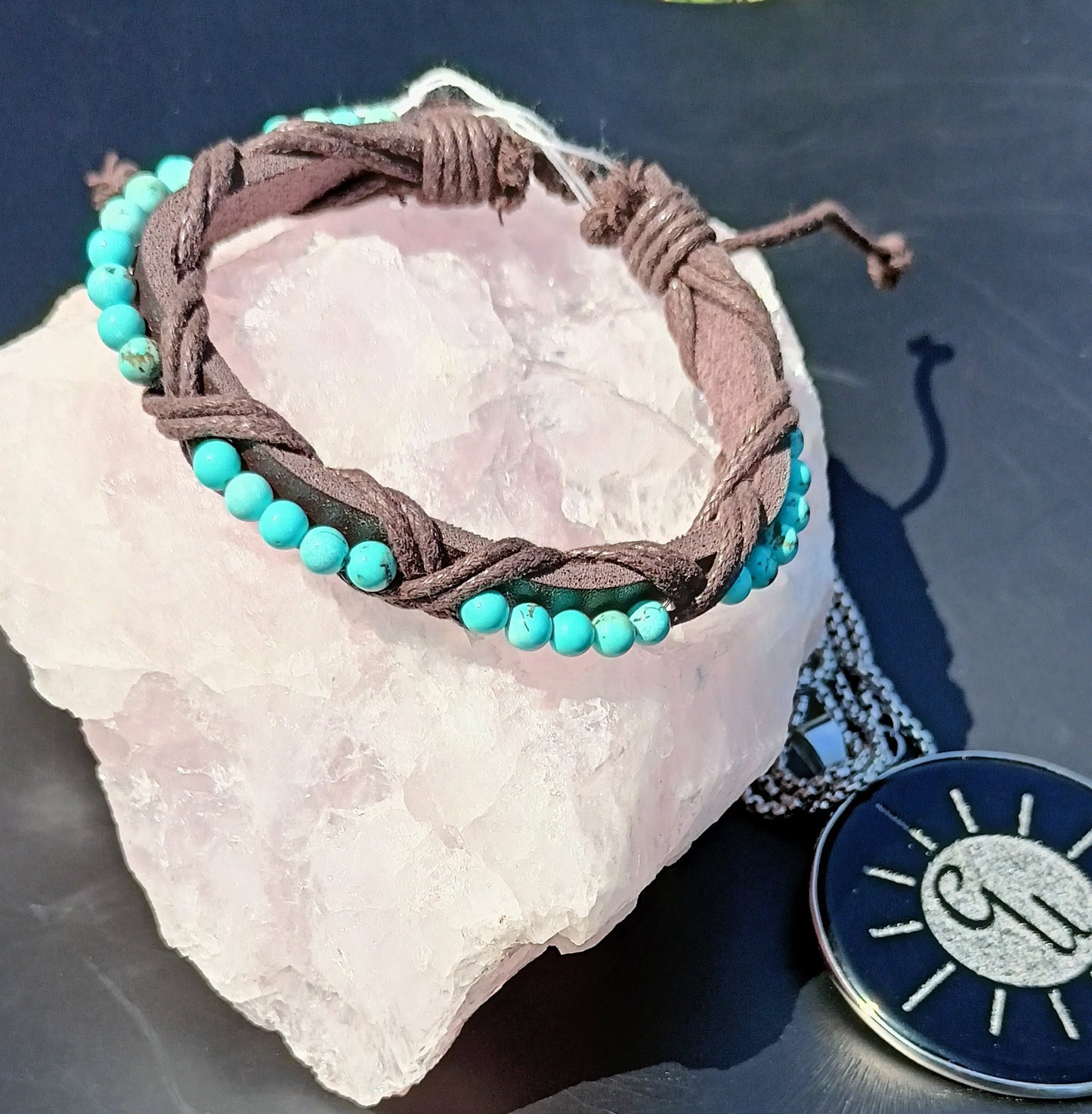 Bracelet Ajustable En Cuir Et Pierre Naturelle holwite teintée ~4mm