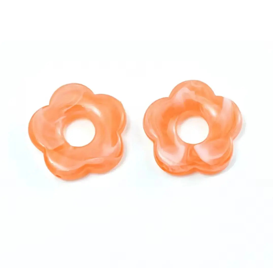 Boucles d'oreille avec grande fleurs en résine _ Interchangeables Les Gemmes de l'Ursuya