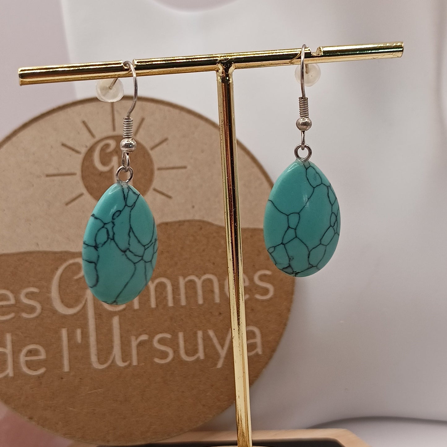 Boucles d’oreilles pendantes en Howlite turquoise ovale – fermoirs acier ou argent