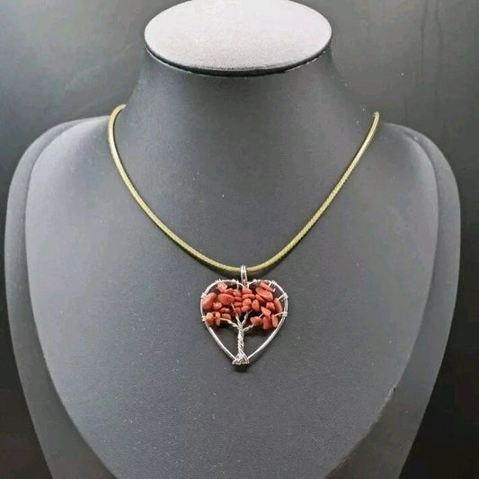 Collier pendentif verre imitation pierre du soleil Les Gemmes de l'Ursuya