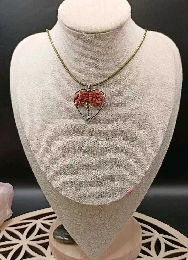 Collier pendentif verre imitation pierre du soleil Les Gemmes de l'Ursuya